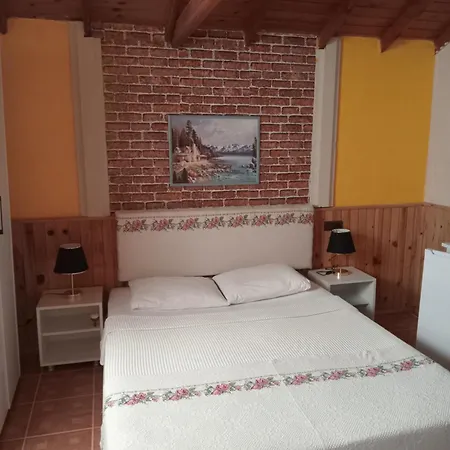 Akya Holiday home *